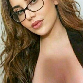 JenKowski_big_cleavageb13bb402ff429676